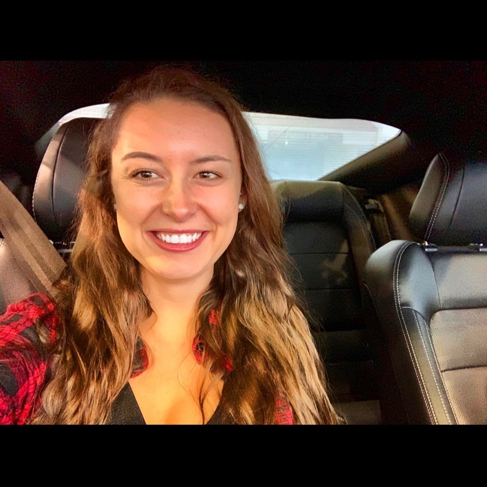 Meet your Posher, Hali